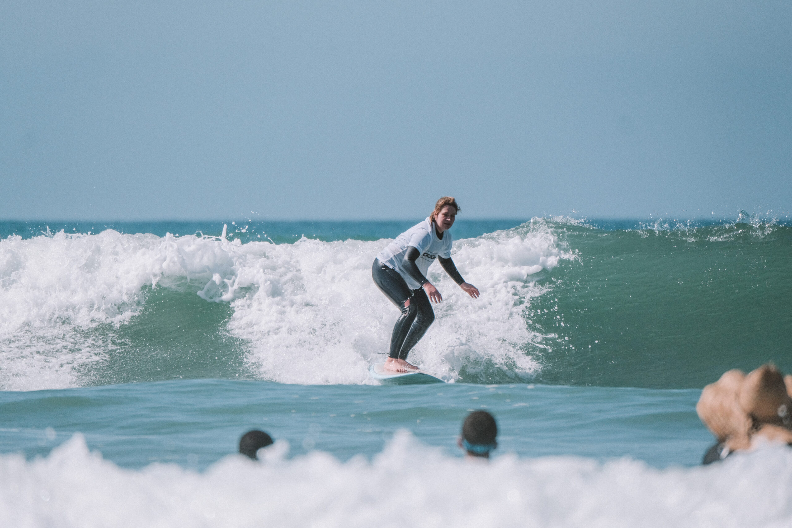 Jak nauczyć się surfingu? 6 rzeczy, które warto wiedzieć